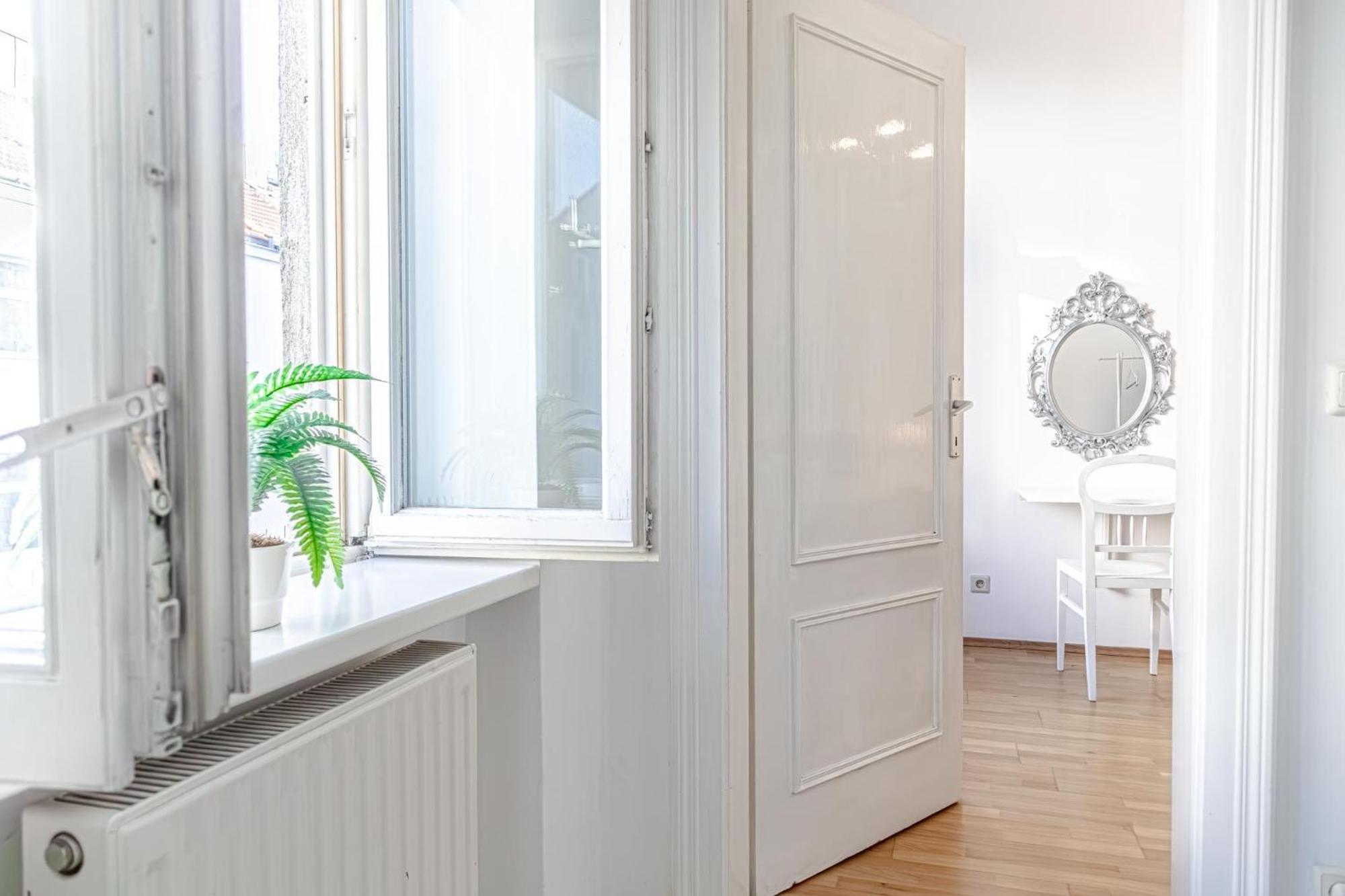Central Elegance 2 Bedroom Apt At Vienna'S Vibrant Center エクステリア 写真